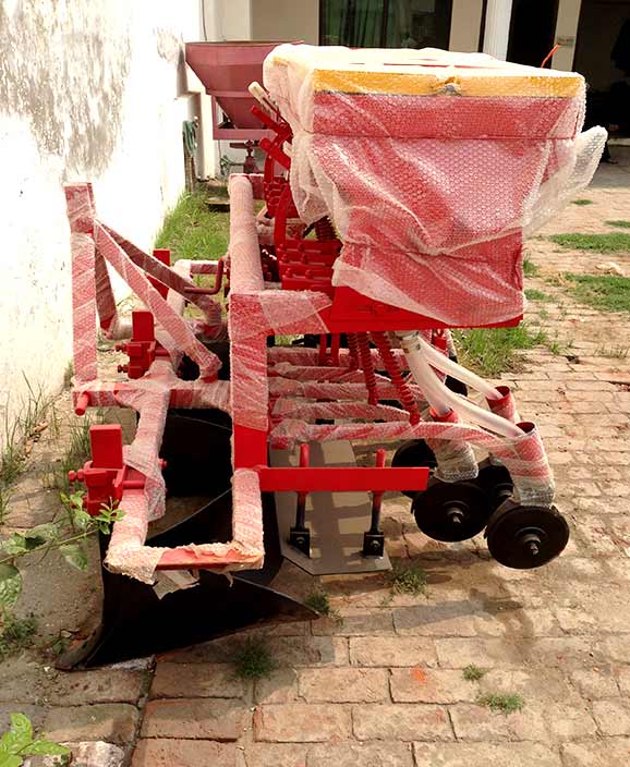 tractors-and-implements-customer-libya